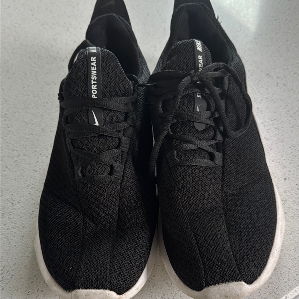 - Nike Viale Black White-SZ 8.5
